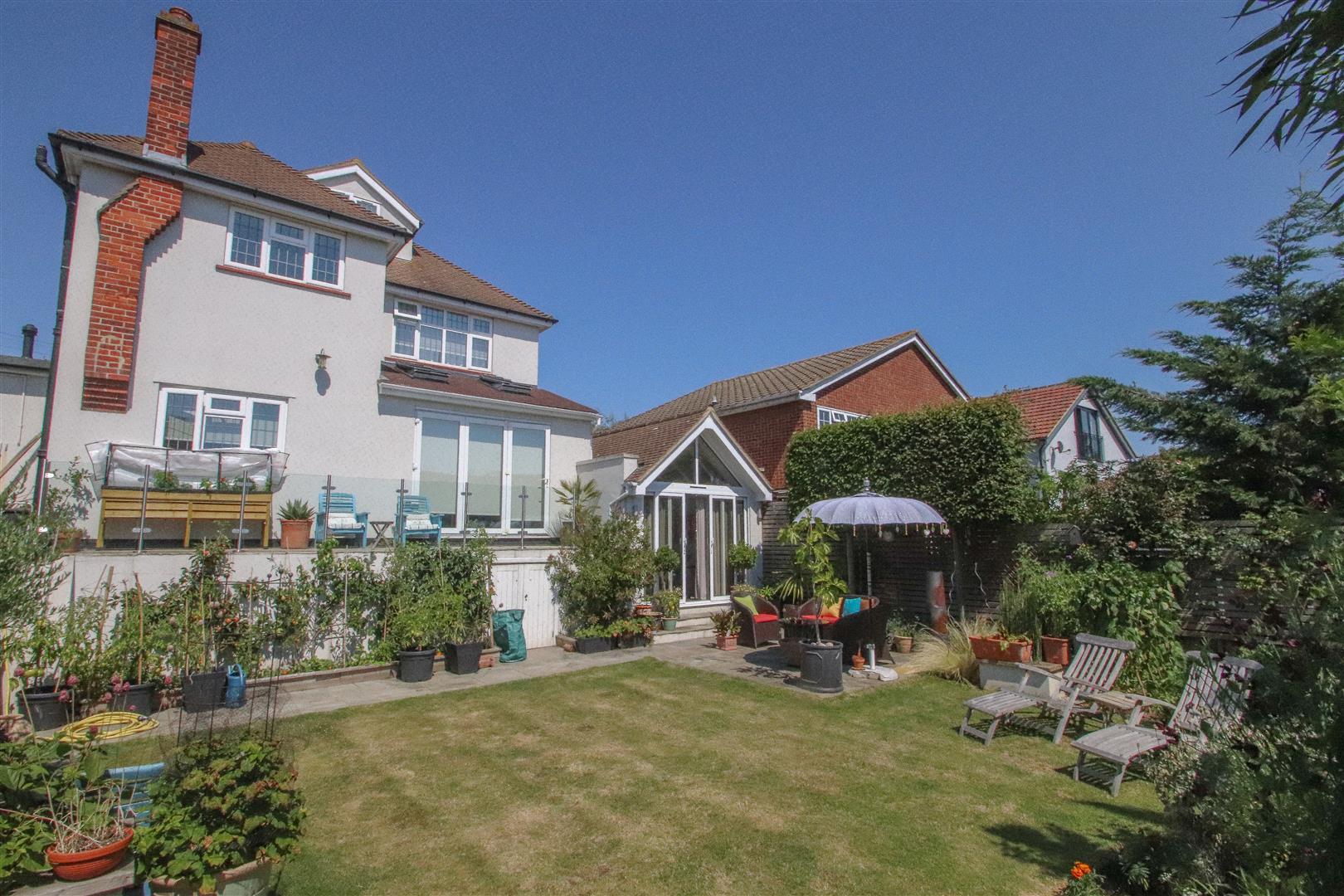 Appointmoor Hillside Crescent, LeighOnSea